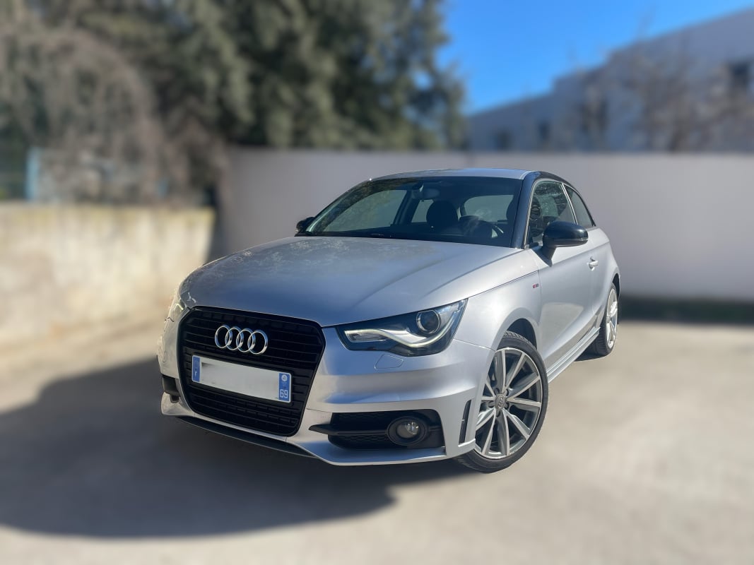 Audi A1 1.6 TDI 90ch S line Distribution NEUVE et 2 pneus neuf!! — 1