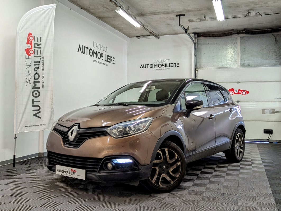 Renault Captur 1.2 TCE 120 INTENS EDC — 1