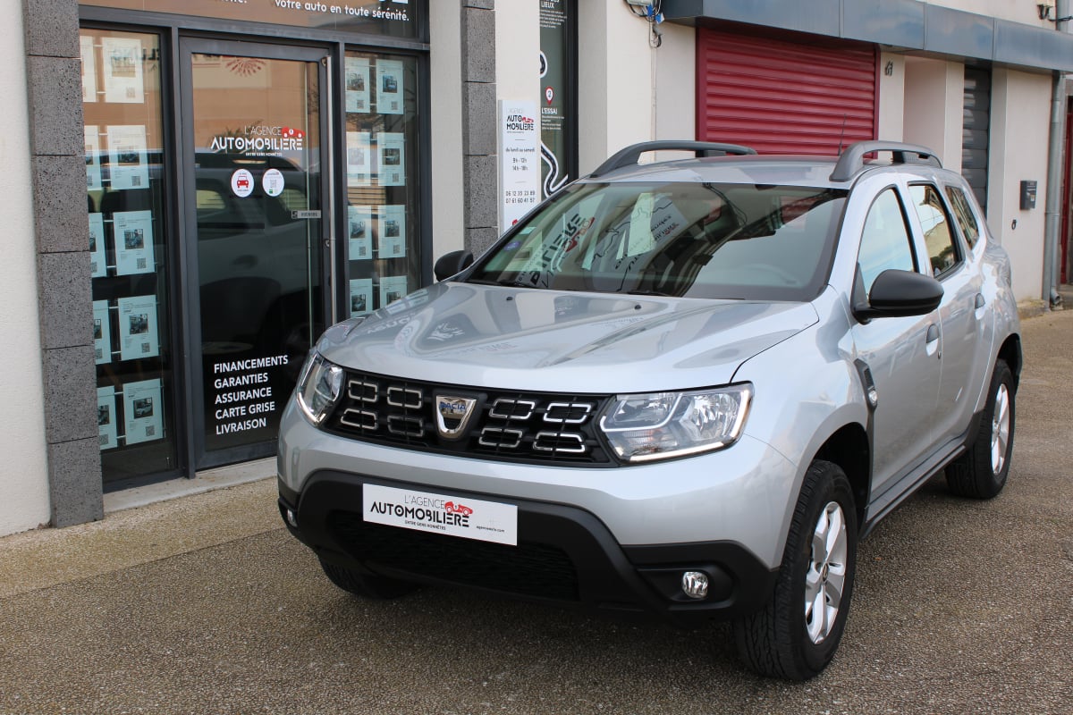 Dacia Duster 1.6 SCE 115 ESSENTIEL 4X2 ( Entetien à jour, Moteur à chaîne, Attelage ... ) — 1