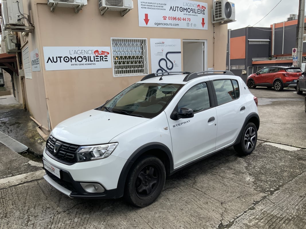 Dacia Sandero STEPWAY 0.9 L TCE 90 E6C — 1