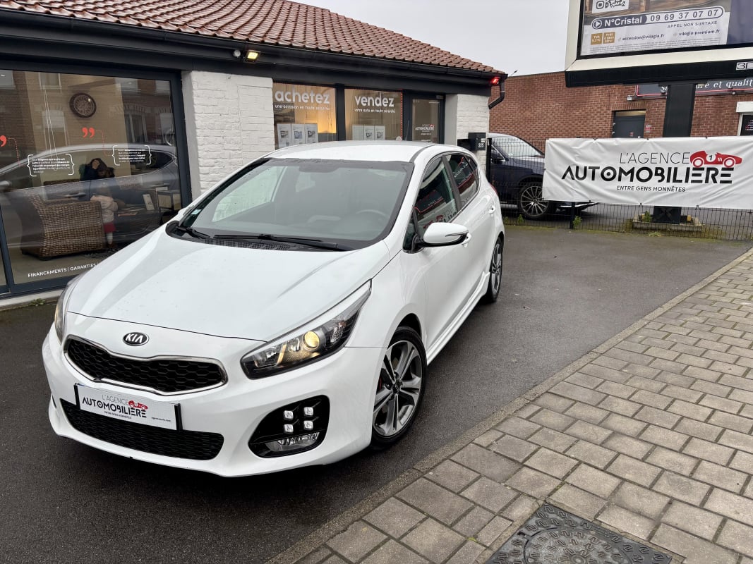 Kia Ceed II (2) 1.0 T-GDI 120 6CV ISG GT LINE BV6 — 1