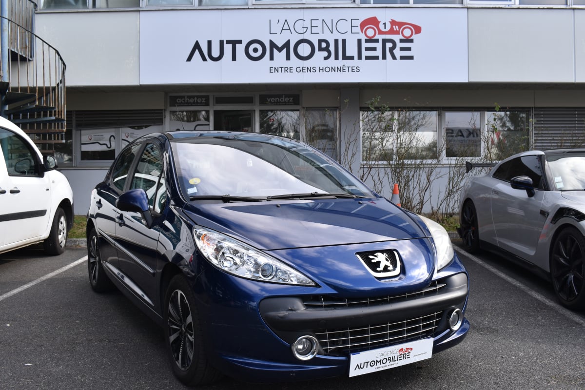 Peugeot 207 FELINE 1.6 e 16V 120 cv Boîte auto — 1