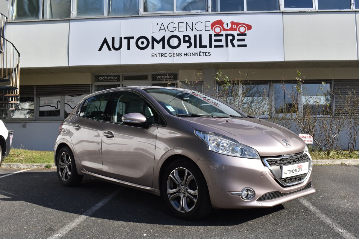 Peugeot 208 I ALLURE 1.6 e-HDi FAP BMP6 92 cv — 1