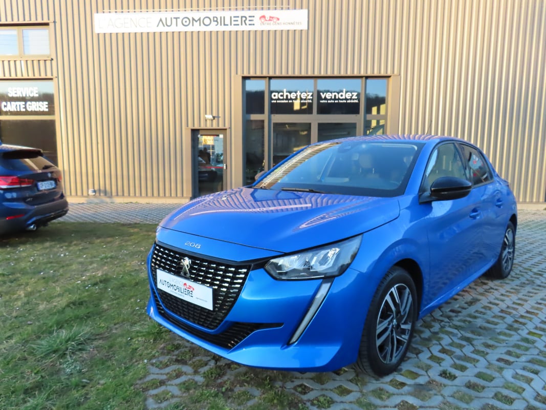 Peugeot 208 1.5 Blue HDi Allure 100Cv — 1
