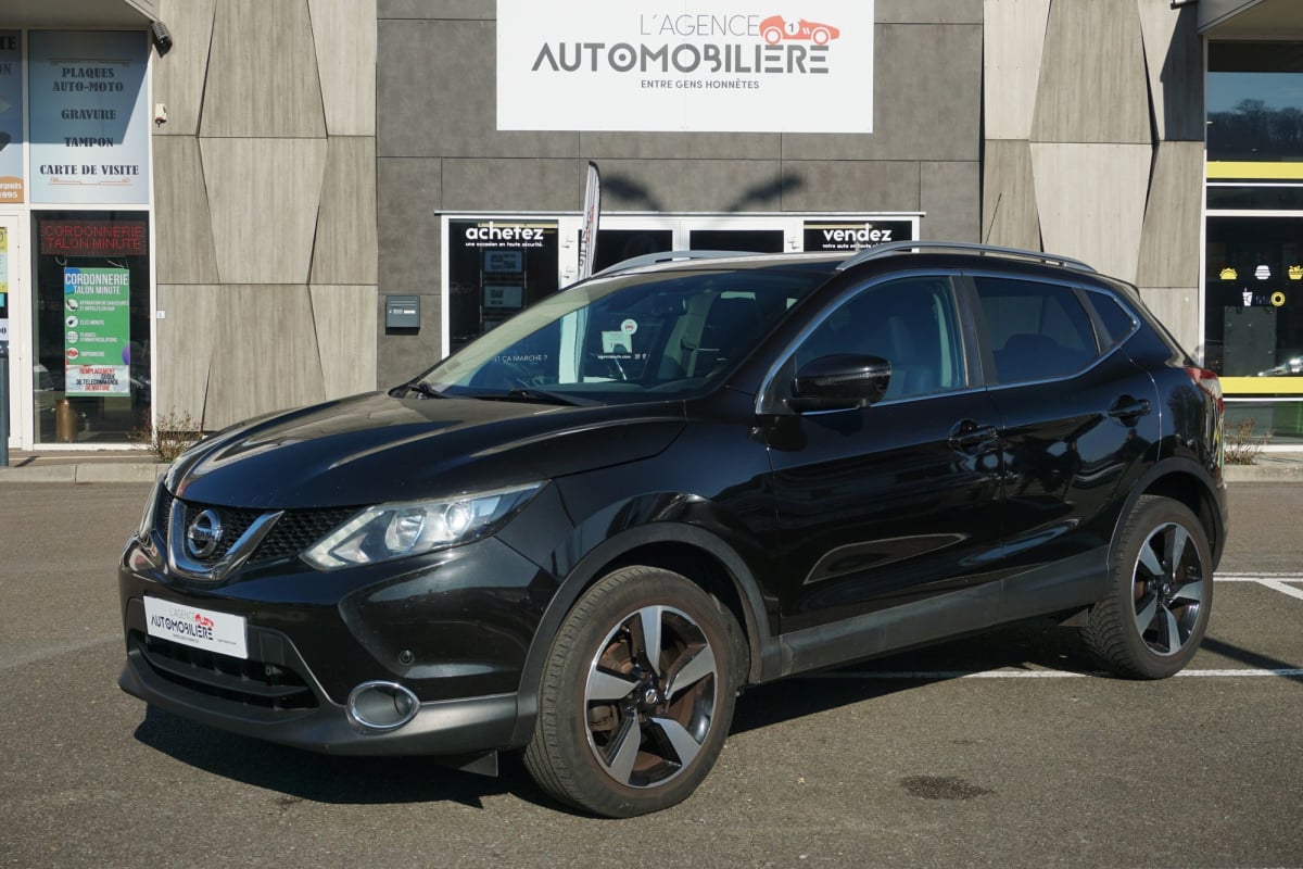 Nissan Qashqai 1.6 dCi 130 Connect Edition PANORAMIQUE — 1