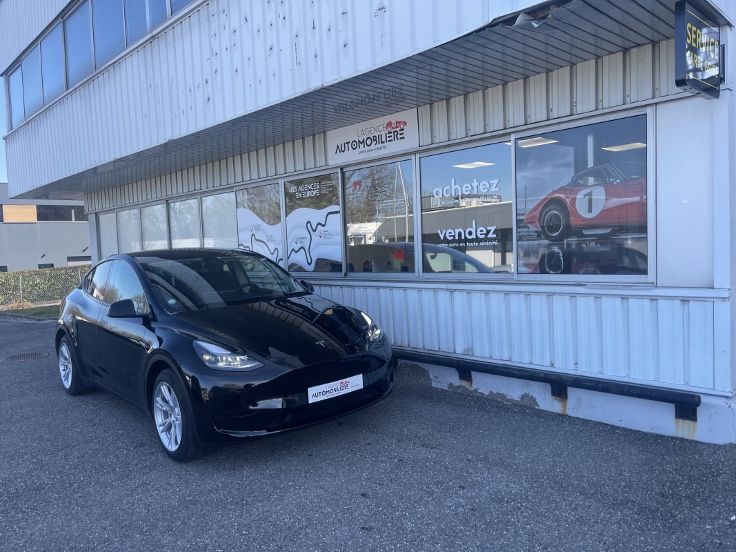 Tesla Model Y Standard - Jantes - Premium - Garantie Tesla — 1