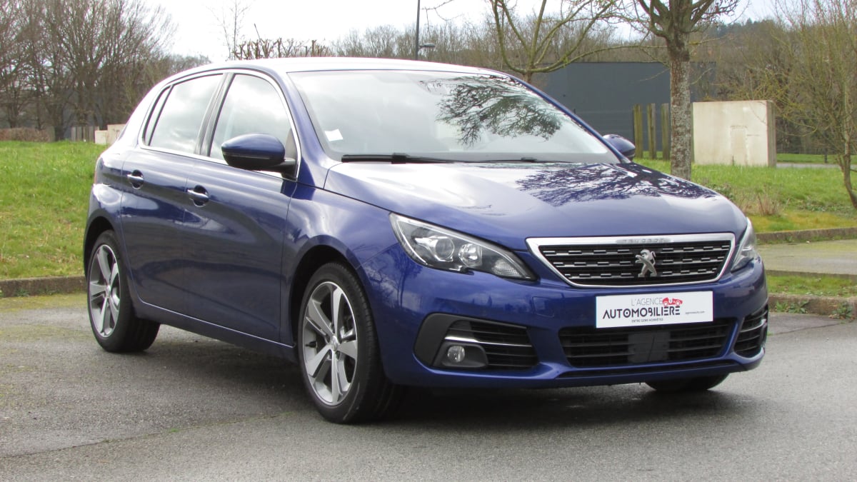 Peugeot 308 1,5L BLUEHDI 130CH BVM6 ALLURE — 1