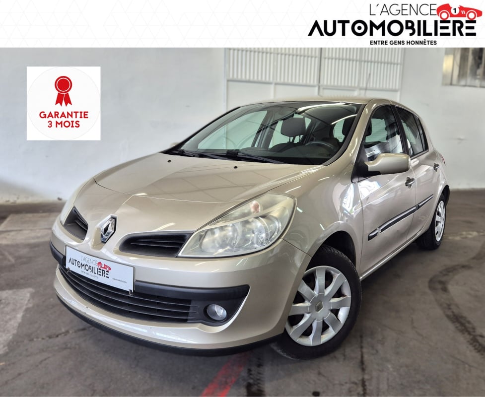 Renault Clio 1.6 110 DYNAMIQUE — 1