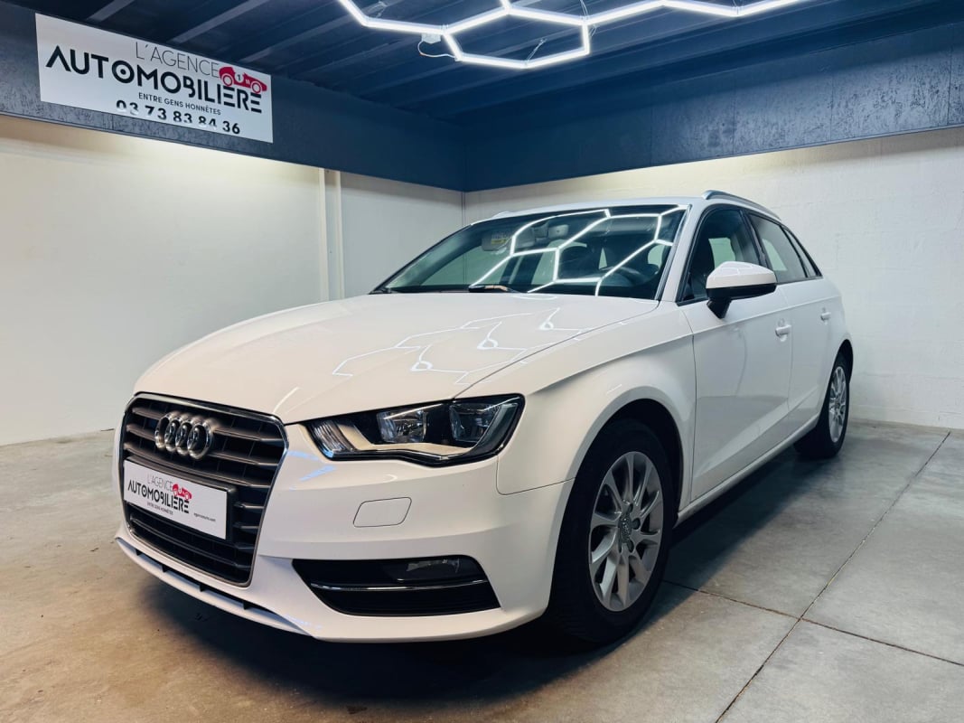 Audi A3 Sportback 1,6 tdi 110 ch ambition — 1