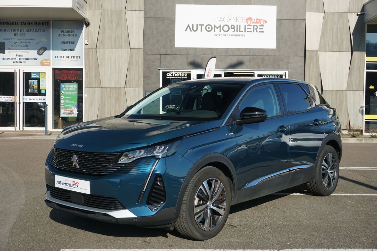 Peugeot 3008 Hybrid 225 1.6 THP e-EAT8 Allure Pack — 1