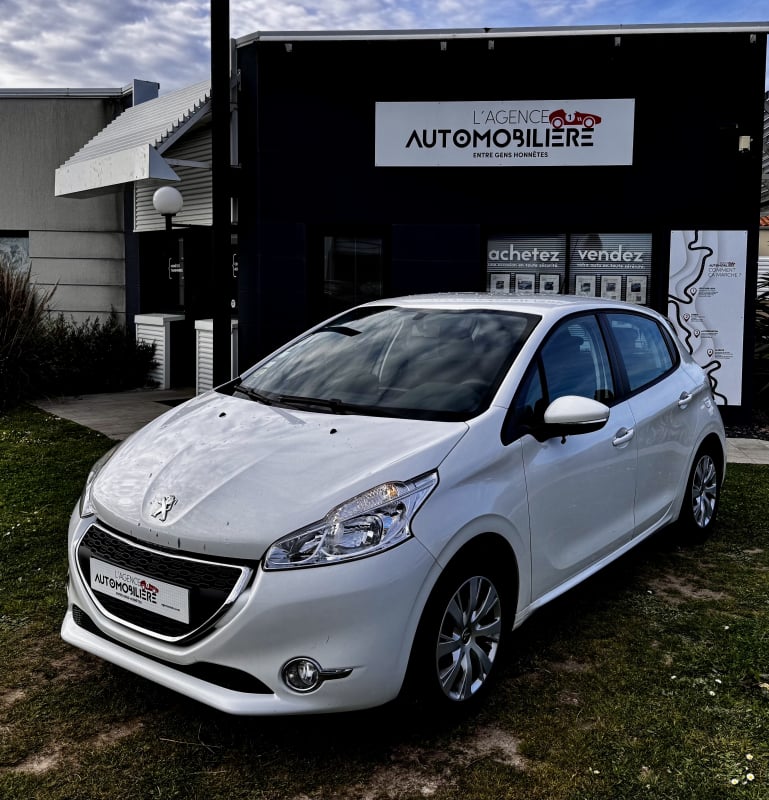 Peugeot 208 1.6 E-HDI 92CV Business *distribution faite *