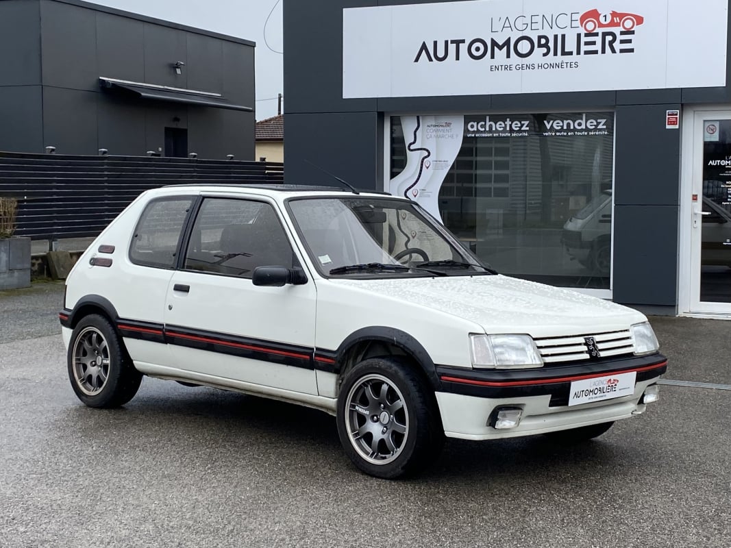 Peugeot 205 1.9 GTI 122 - TOIT OUVRANT — 1