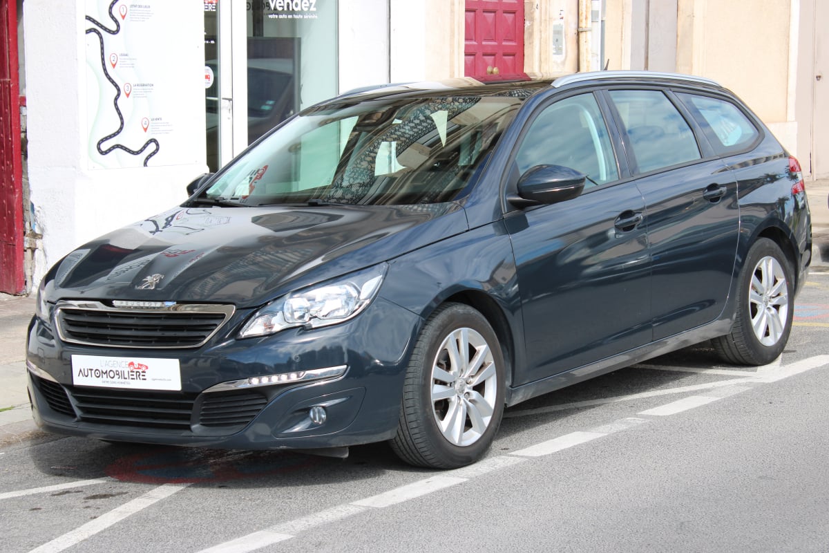 Peugeot 308 GENERATION-II SW - 110 ACTIVE ( Distribution à jour, Toit panoramique, Radar Av/Arr ... ) — 1