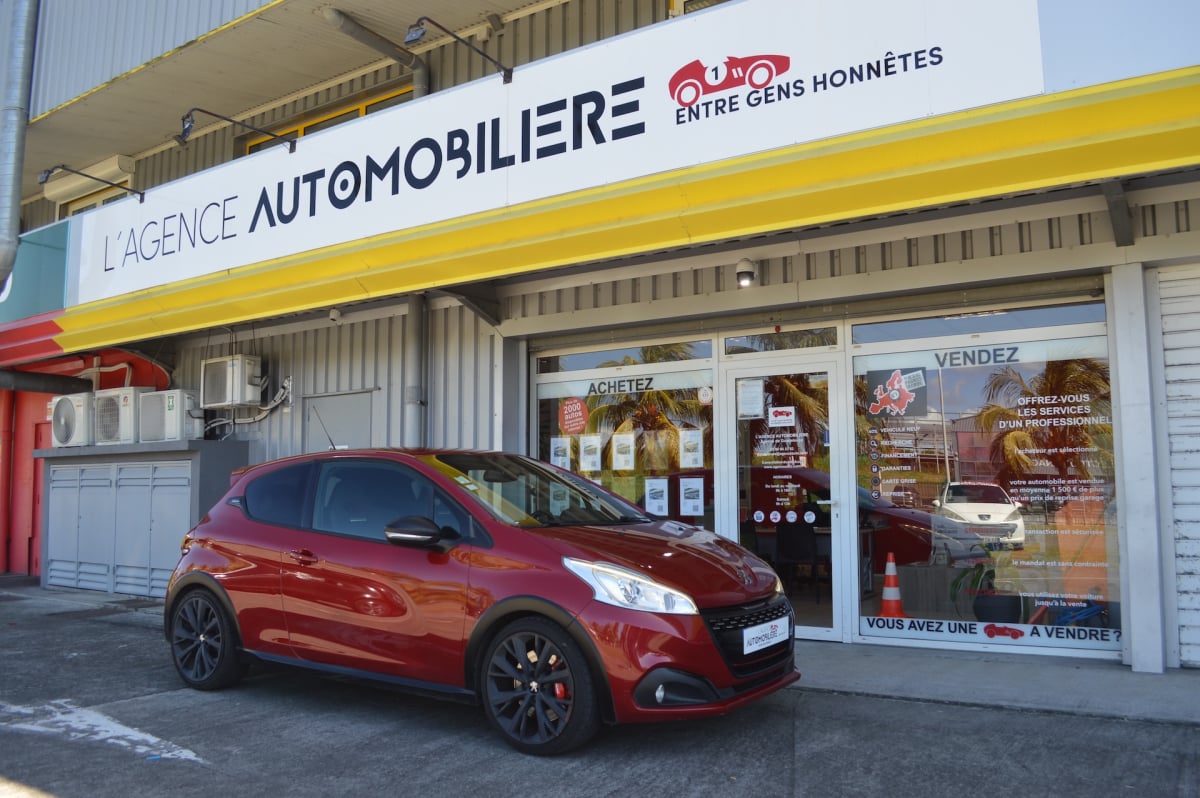 Peugeot 208 1.6 THP 208ch GTi by Peugeot Sport — 1