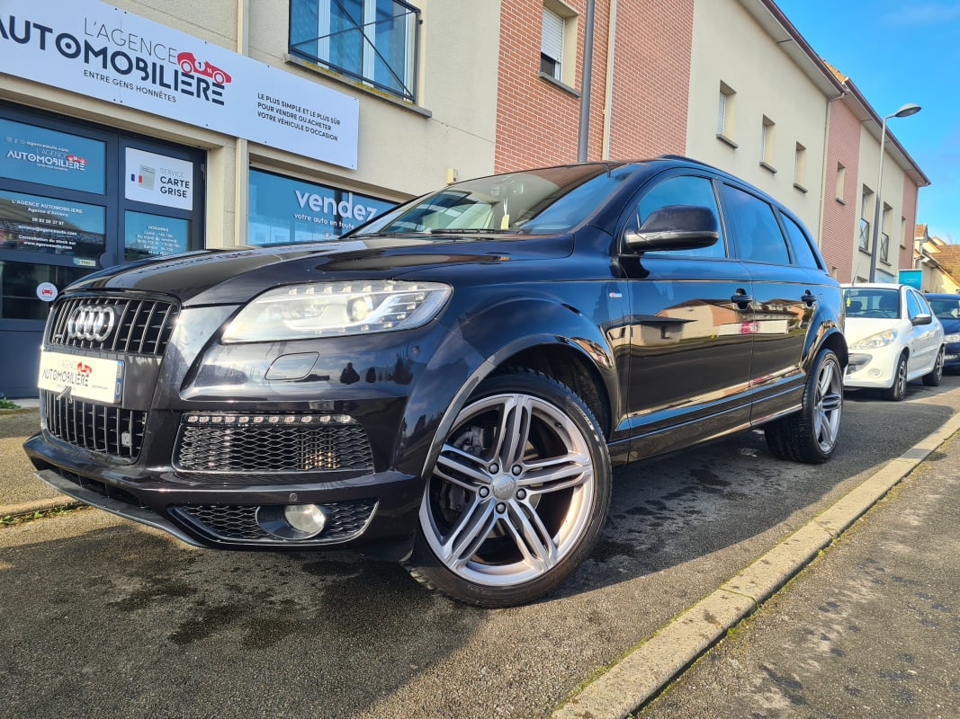 Audi Q7 (2) 3.0 V6 TDI 245 S LINE 7PL — 1