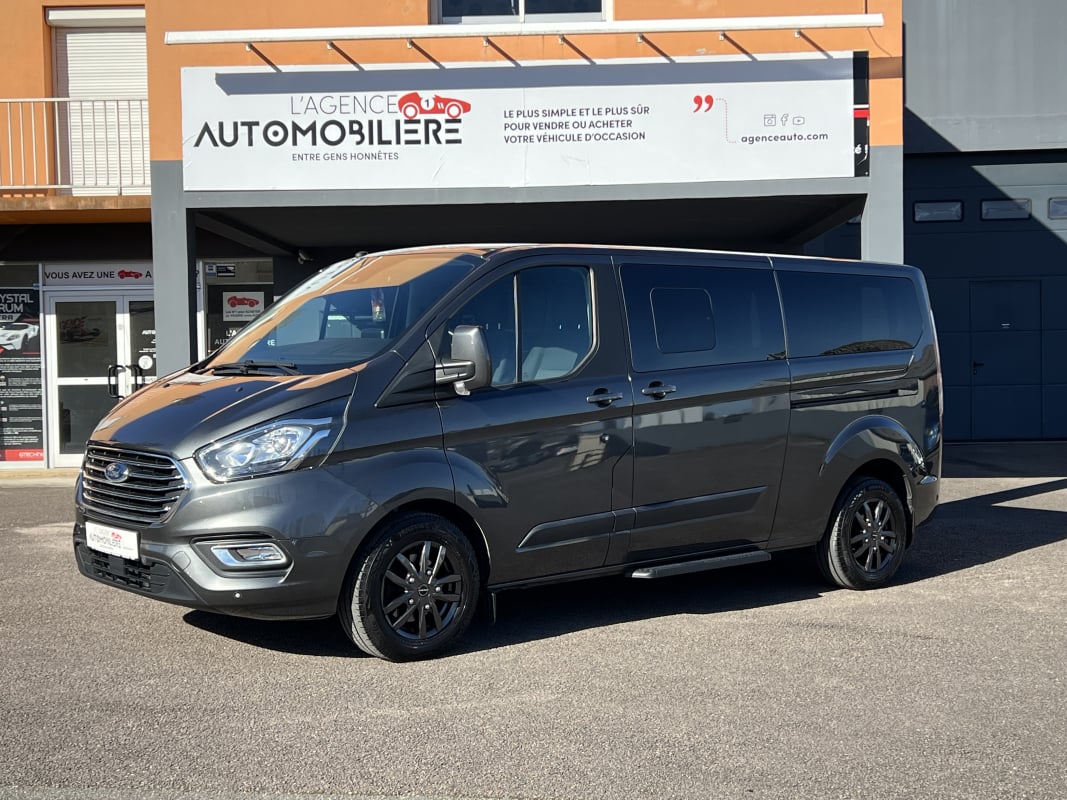 Ford Tourneo Custom TREND BUSINESS 320 COMBI 2.0 ECOBLUE 170ch L2H1 9 PLACES — 1
