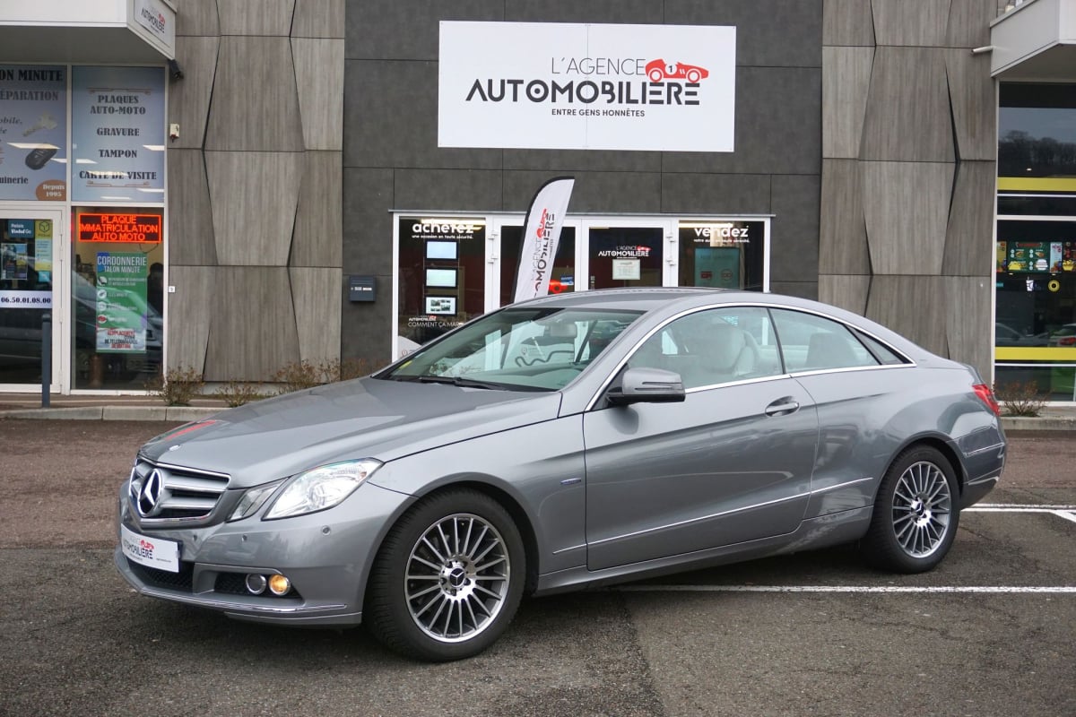 Mercedes-Benz Classe E Coupé 220 2.2 CDI 170 Bluefficiency — 1