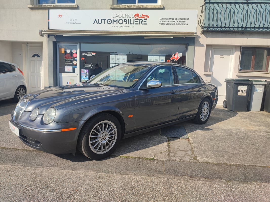 Jaguar S Type Phase 2 2.7 D V6 Executive 207cv Boîte auto Distribution neuve — 1
