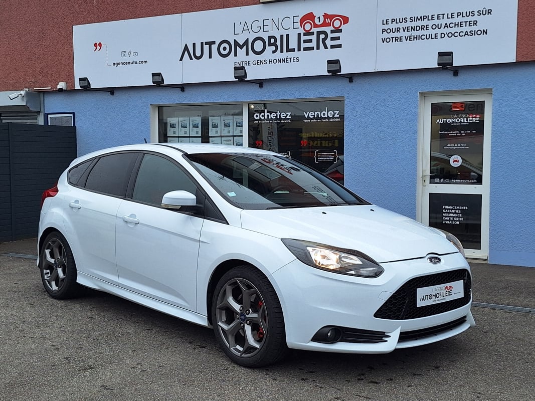 Ford Focus 2.0 SCTi 250cv EcoBoost ST 5p — 1