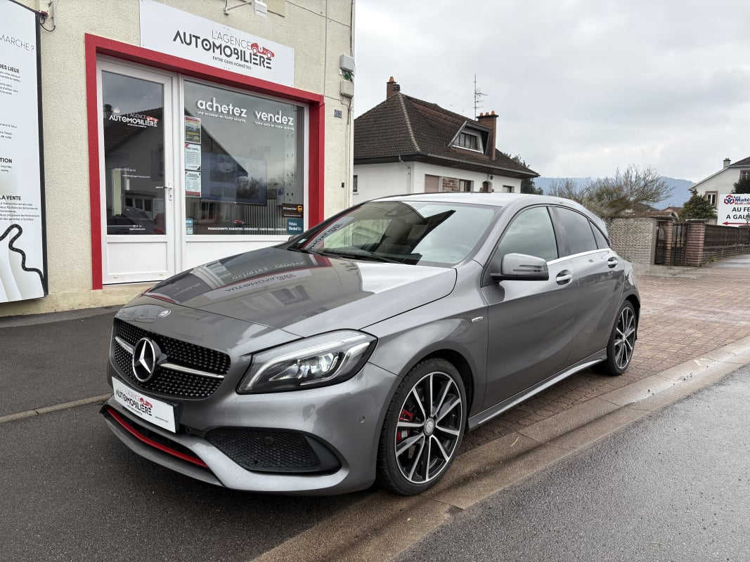 Mercedes-Benz Classe A 250 SPORT 2.0 Ti 4MATIC 218 cv Bacquet Semi-cuir Rouge — 1