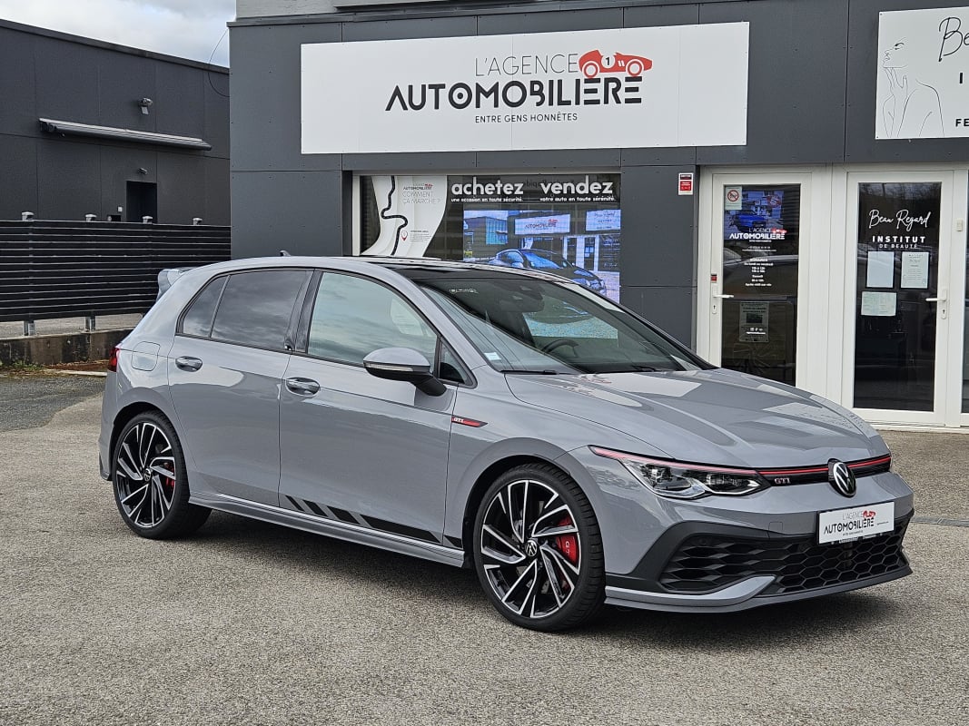 Volkswagen Golf 2.0 TSI 300 GTI CLUBSPORT DSG7 - TOIT OUVRANT - MATRIX - HIFI — 1