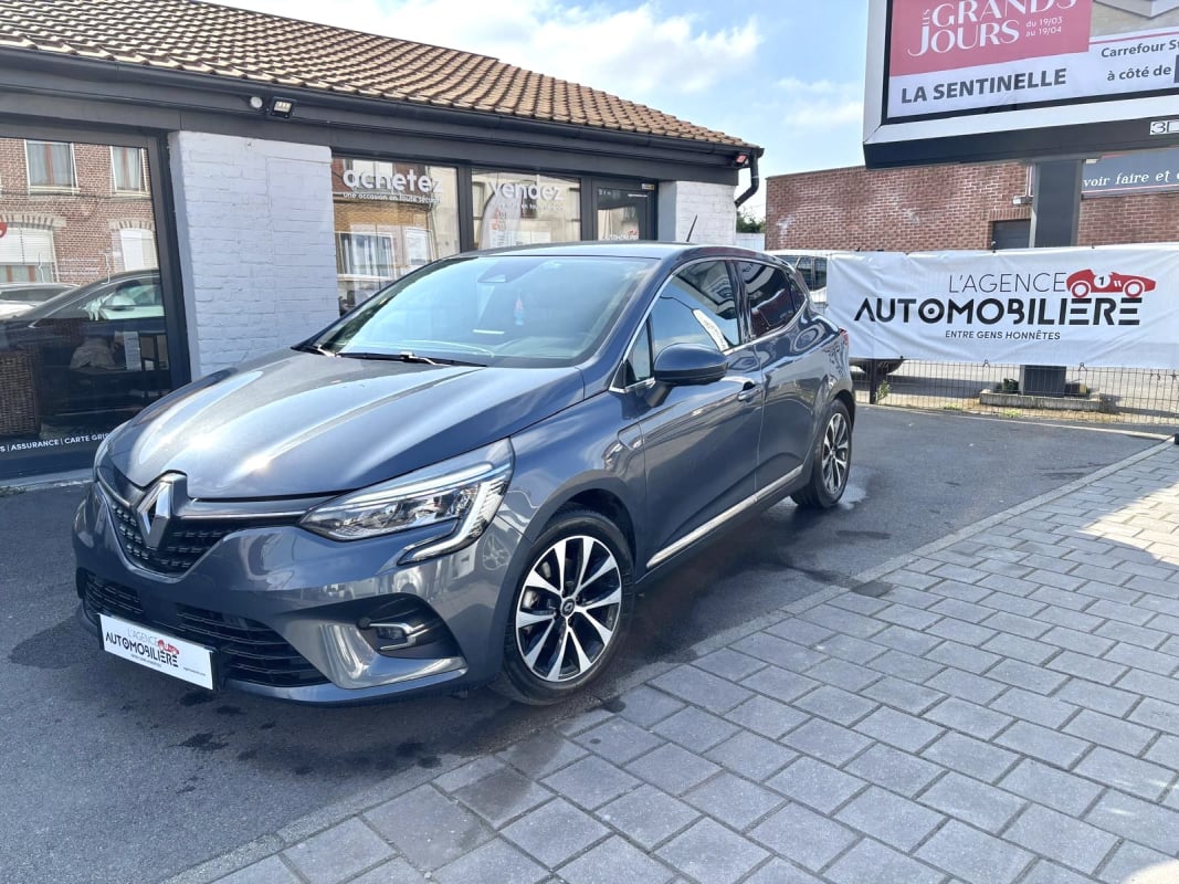 Renault Clio V 1.6 E-TECH 140 INTENS GRAND ECRAN ATTELAGE — 1