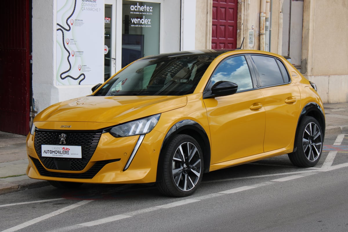 Peugeot 208 GENERATION-II 1.2 EB2 130 GT LINE EAT BVA START-STOP(Caméra de recul, Toit panoramique..) — 1