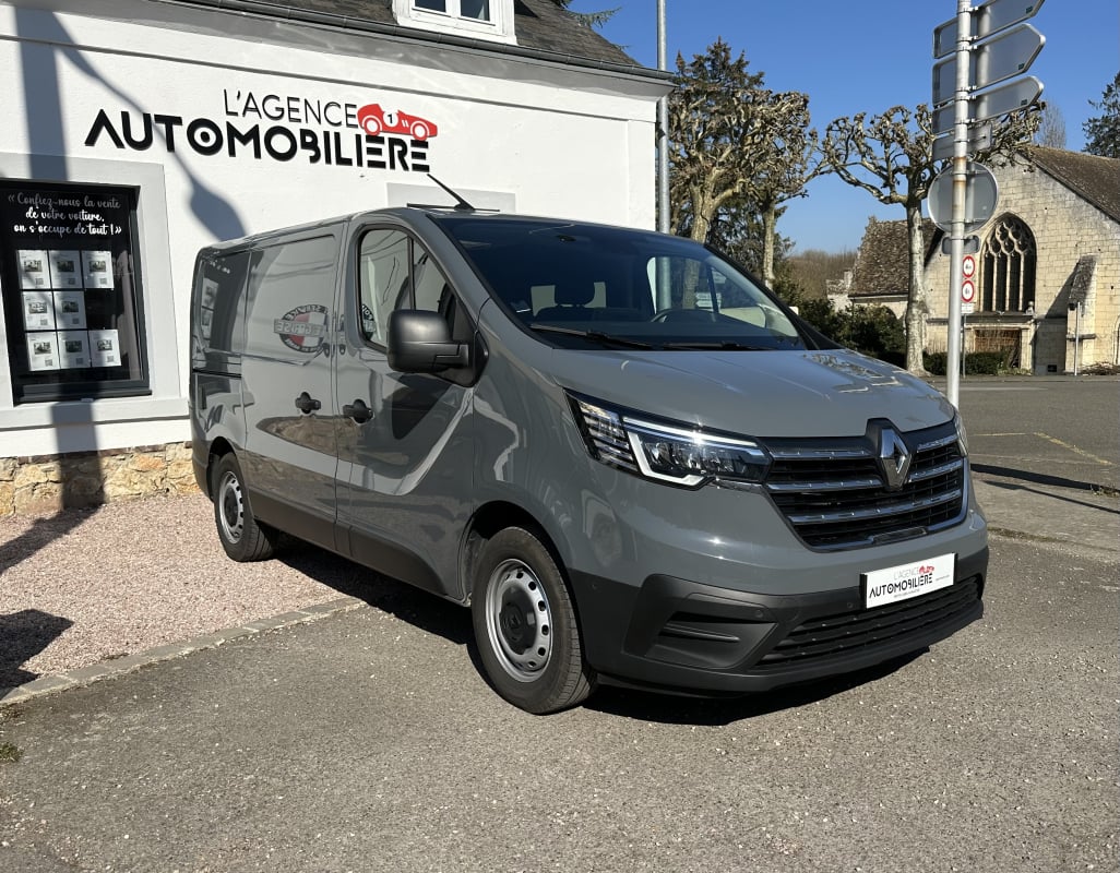 Renault Trafic 2.0 DCI 131ch Grand Confort + Pack Easy Park Plus Aménagé # Van # Fourgon Aménagé # Camping Car — 1
