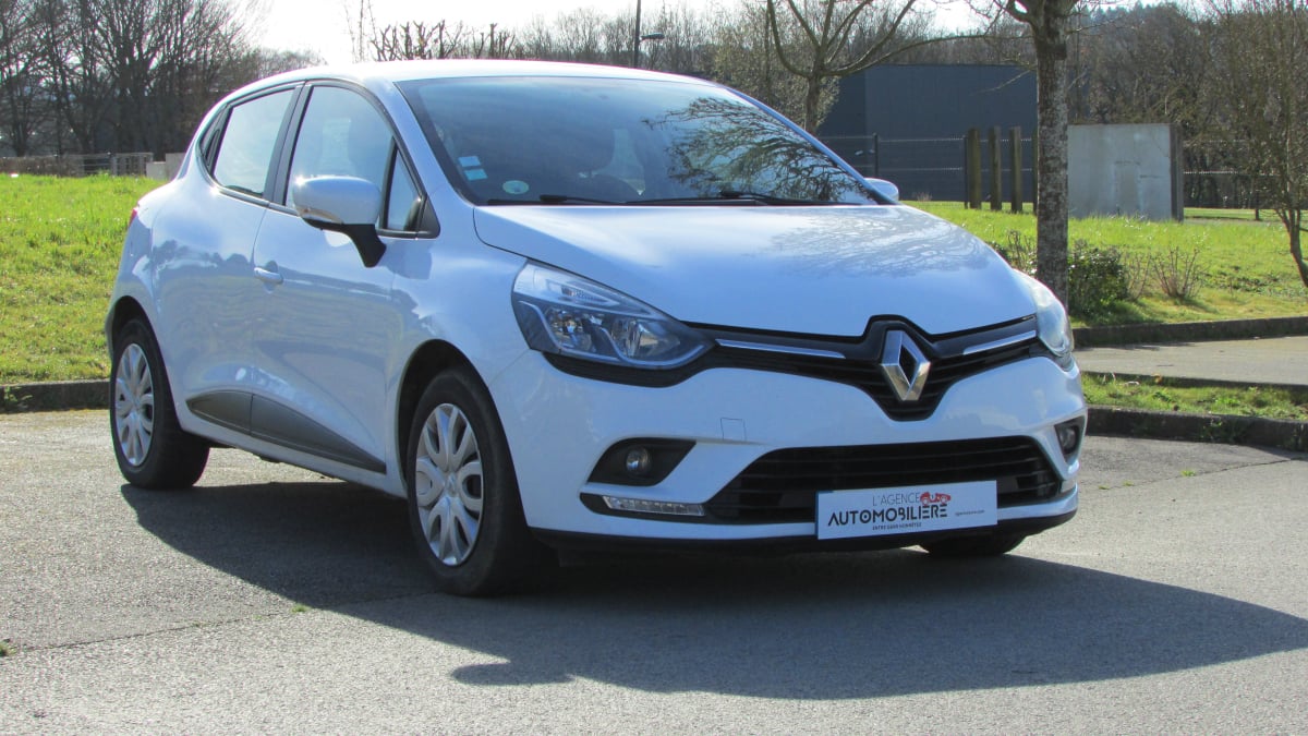 Renault Clio SOCIETE 1,5L DCI 90 AIR MEDIA NAV TVA — 1