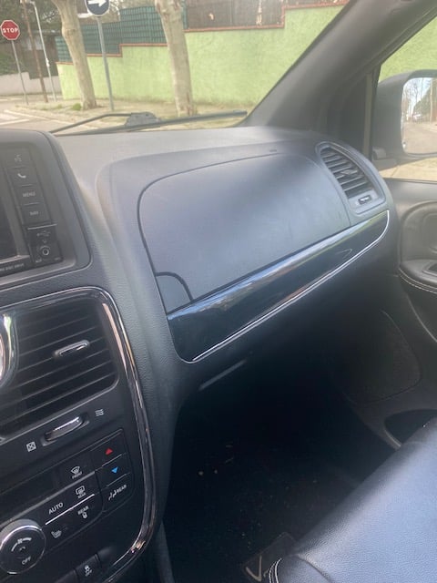 Lancia Voyager 2.7 — 10