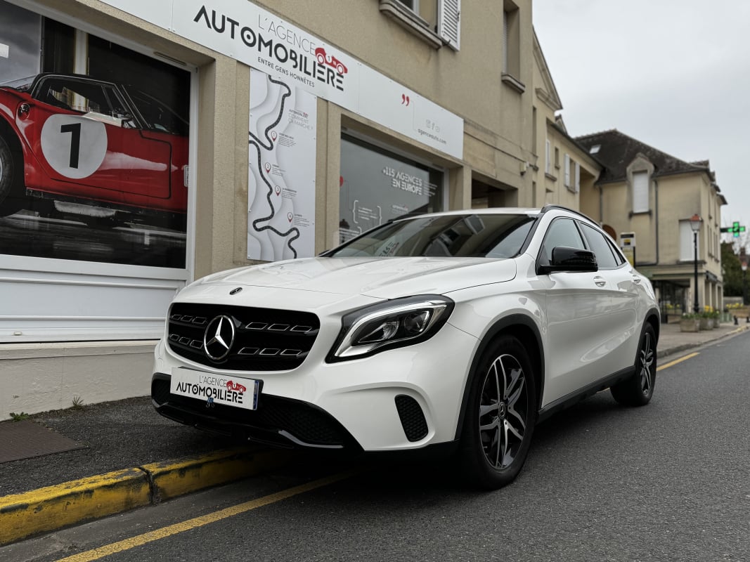Mercedes-Benz Classe GLA 180 Sensation 7G-DCT ETAT NEUF — 1