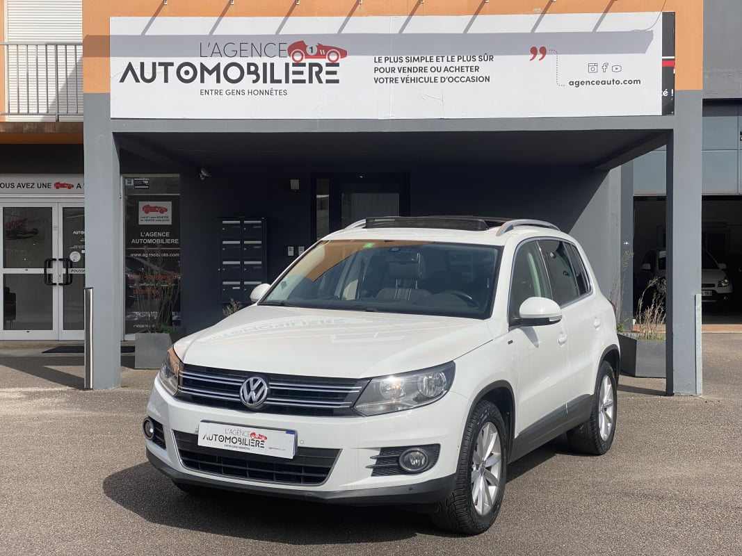Volkswagen Tiguan (2) 2.0 TDi BlueMotion 150 CV Lounge Toit Ouvrant / Caméra de recul / Courroie Changée — 1