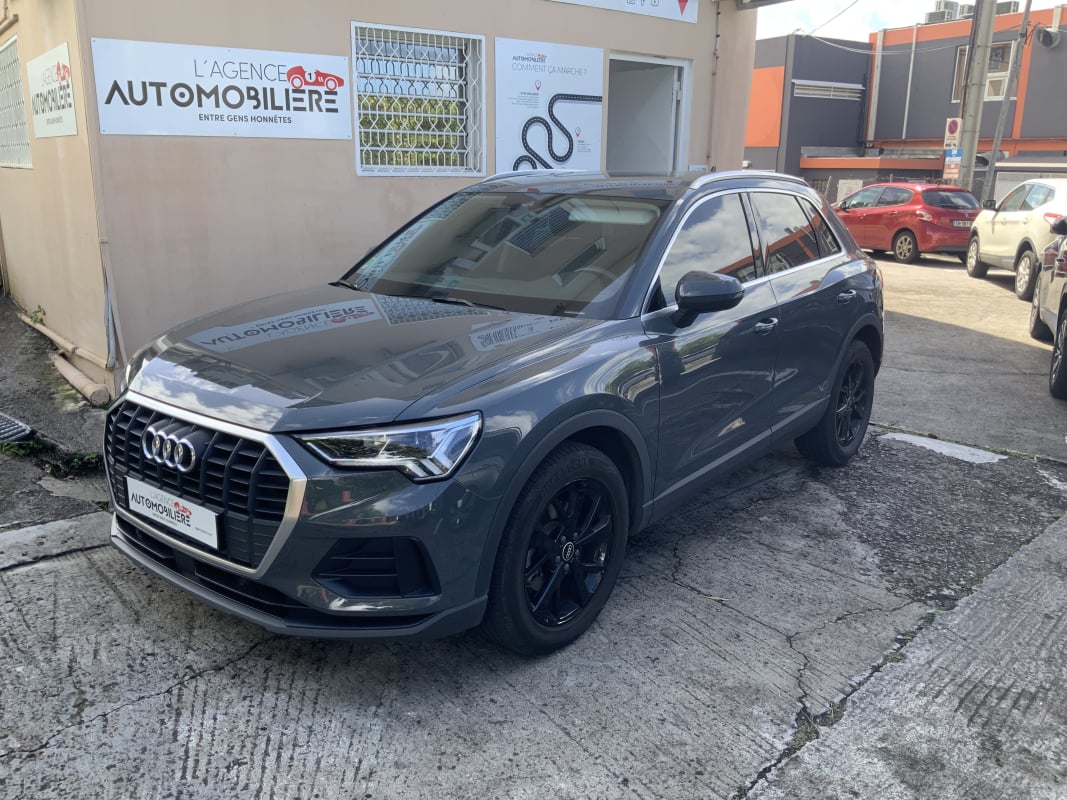 Audi Q3 35 TFSI 150 DESIGN LUXE S TRONIC 7 — 1