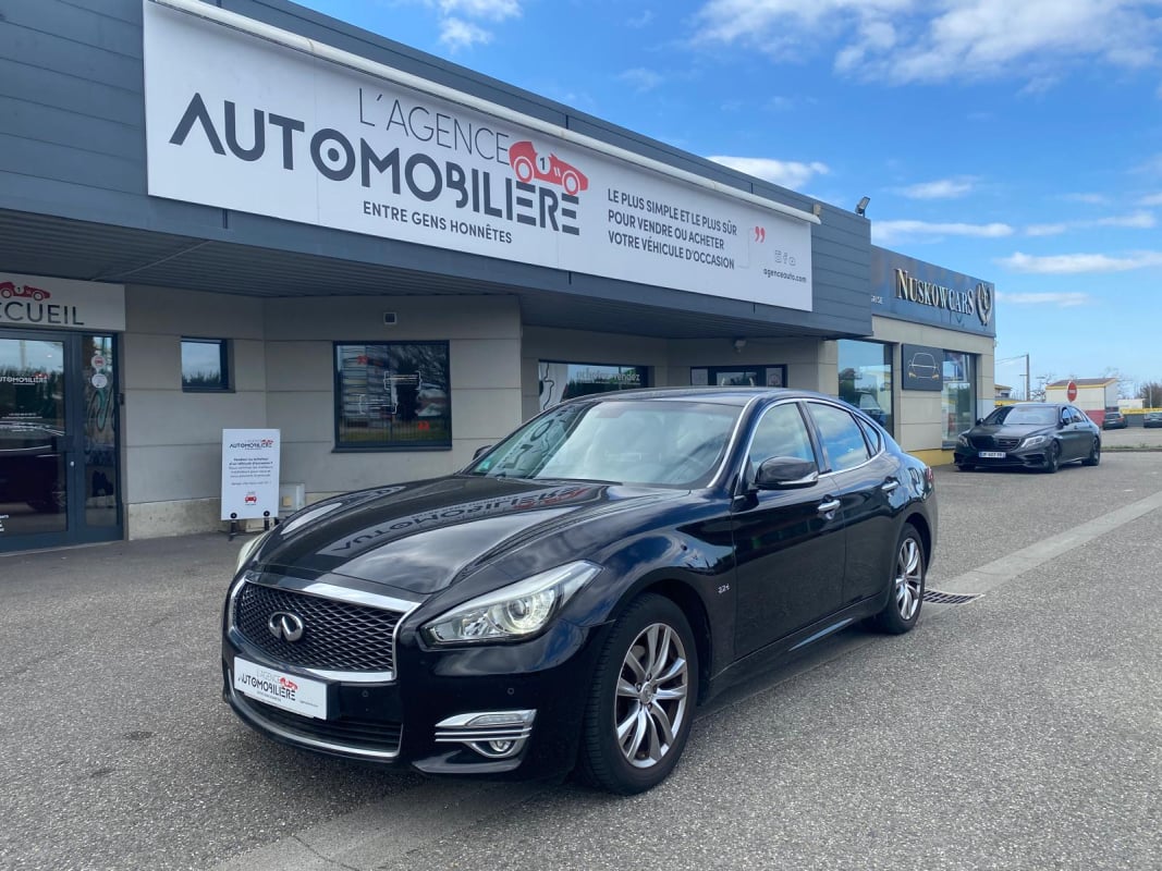 Infiniti Q70 2.2 d 170 cv — 1