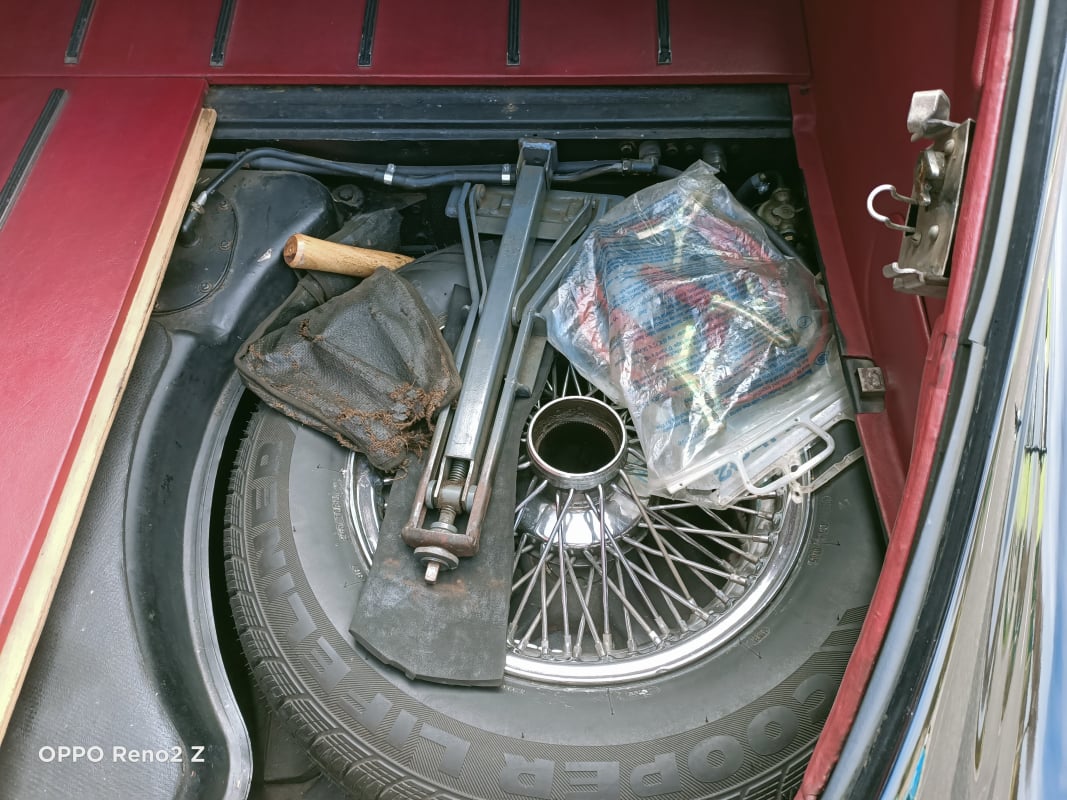 Jaguar Type E 5.3 v12 coupé 2+2 boite automatique — 37