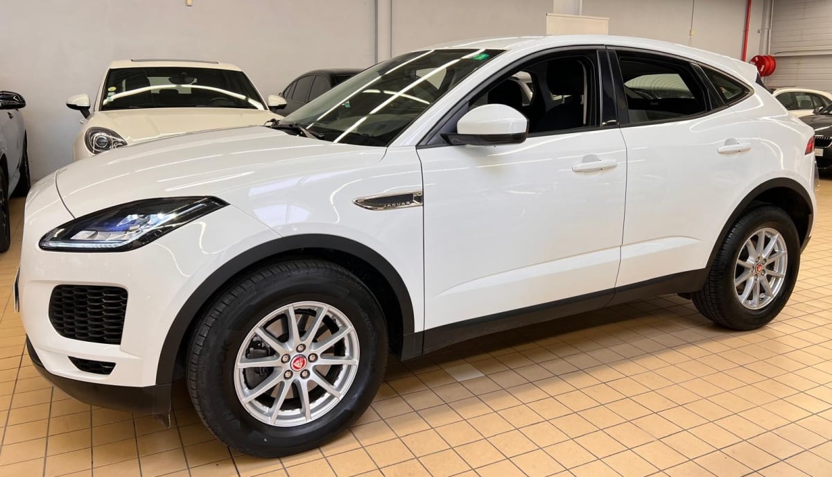Jaguar E-Pace D150 AWD — 1