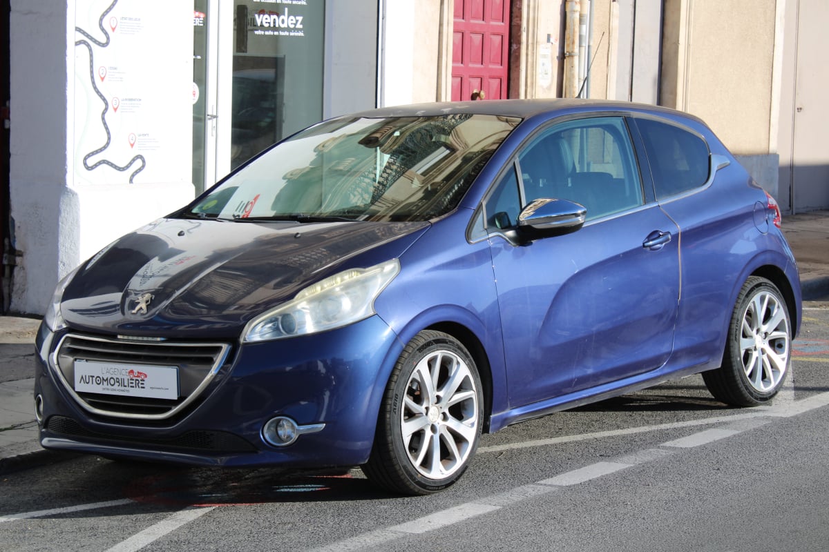 Peugeot 208 GENERATION-I 1.6 E-HDI 115 ALLURE ( Distribution changée, Radar Arr, GPS ... ) — 1