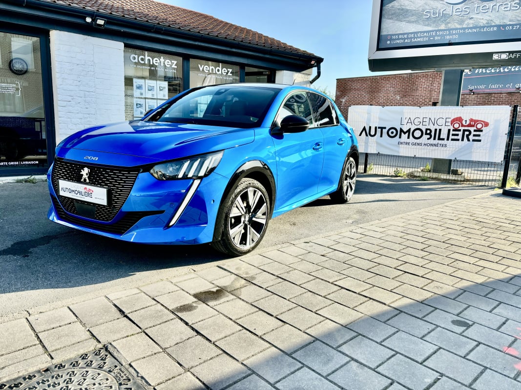 Peugeot 208 100 CV GT LINE — 1