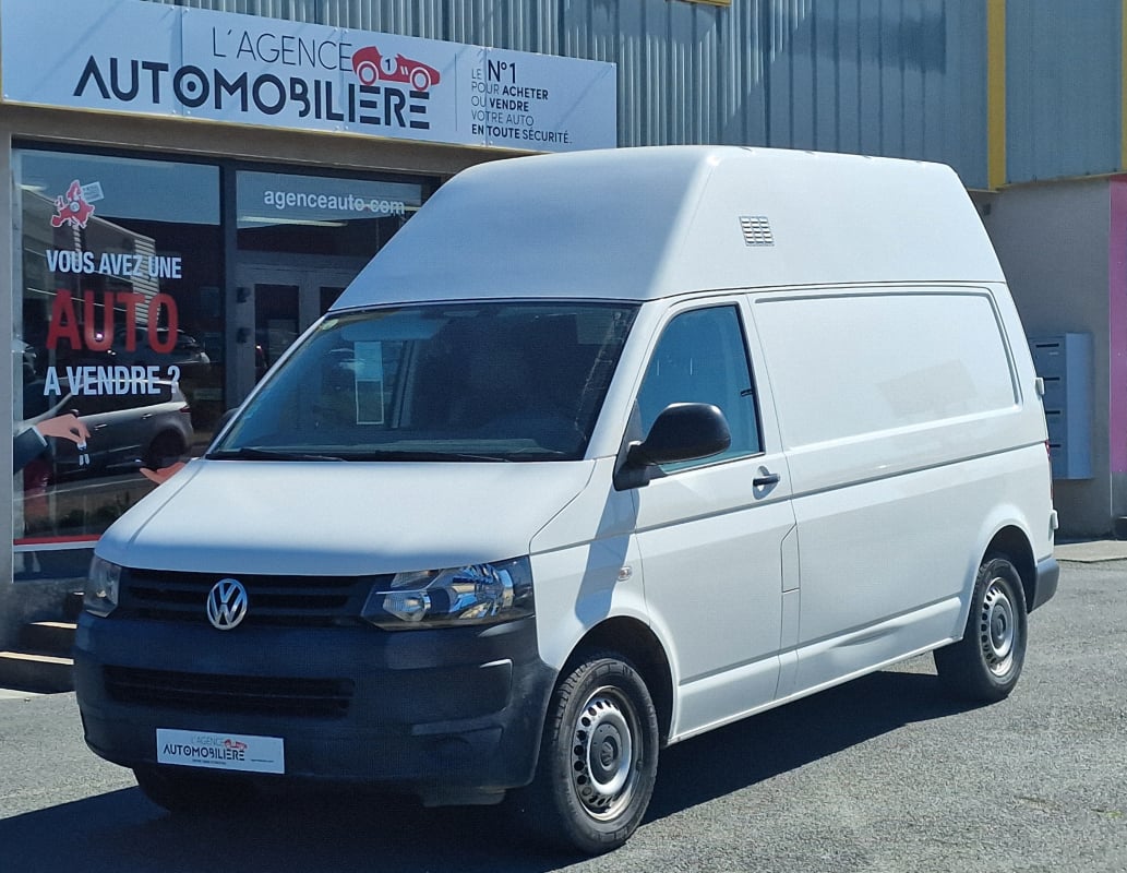 Volkswagen Transporter T5 L2H2 2.0 TDI 114 CH — 1