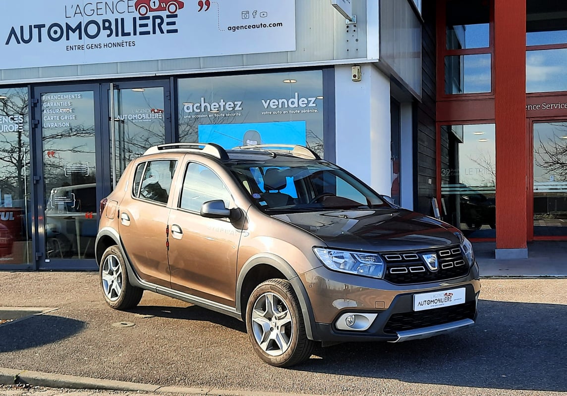 Dacia Sandero II 0.9l STEPWAY Tce 90CH 1ère main — 1