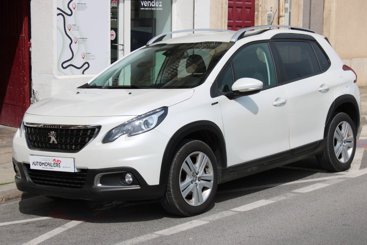 Peugeot 2008 110 SIGNATURE EAT BVA START-STOP (Distribution à jour, Radar de recul, CarPlay..) — 1