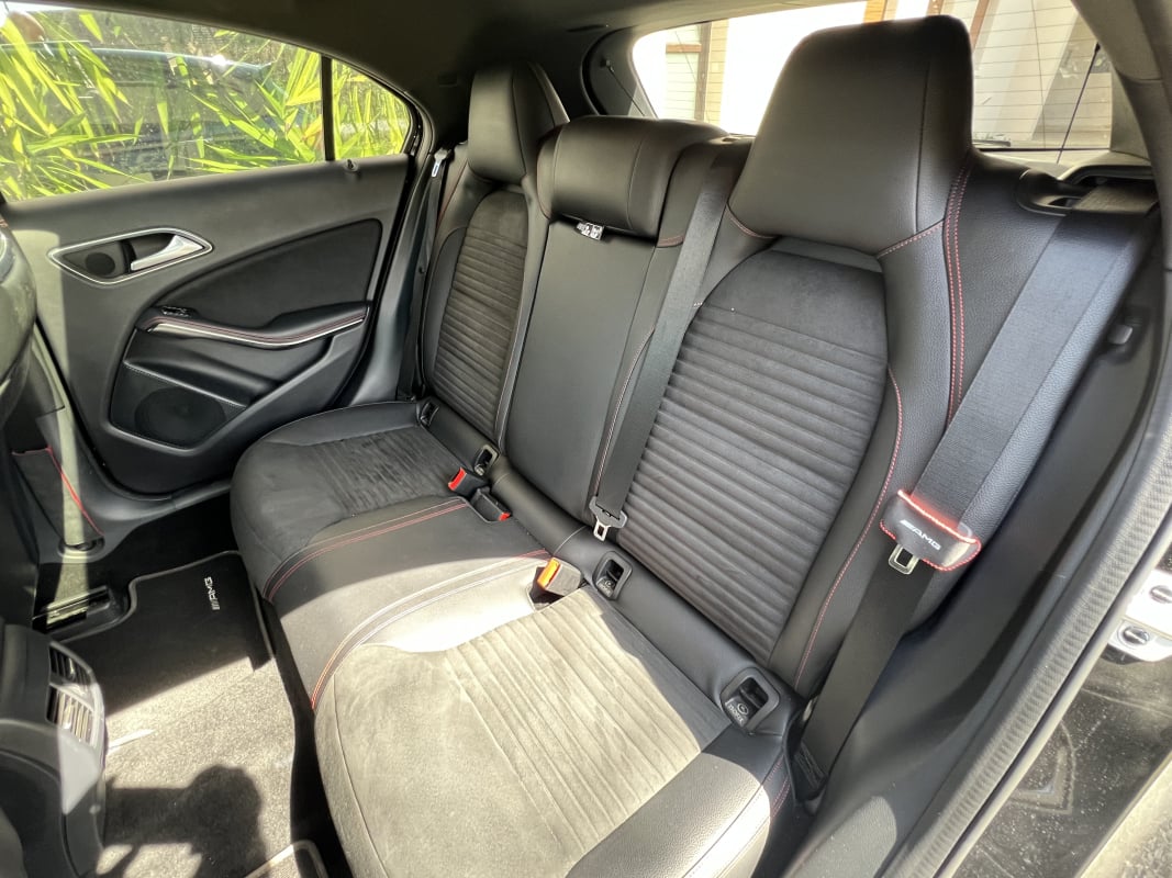 Mercedes-Benz Classe A 220d 177 PACK AMG 4Matic 7G-DCT — 40