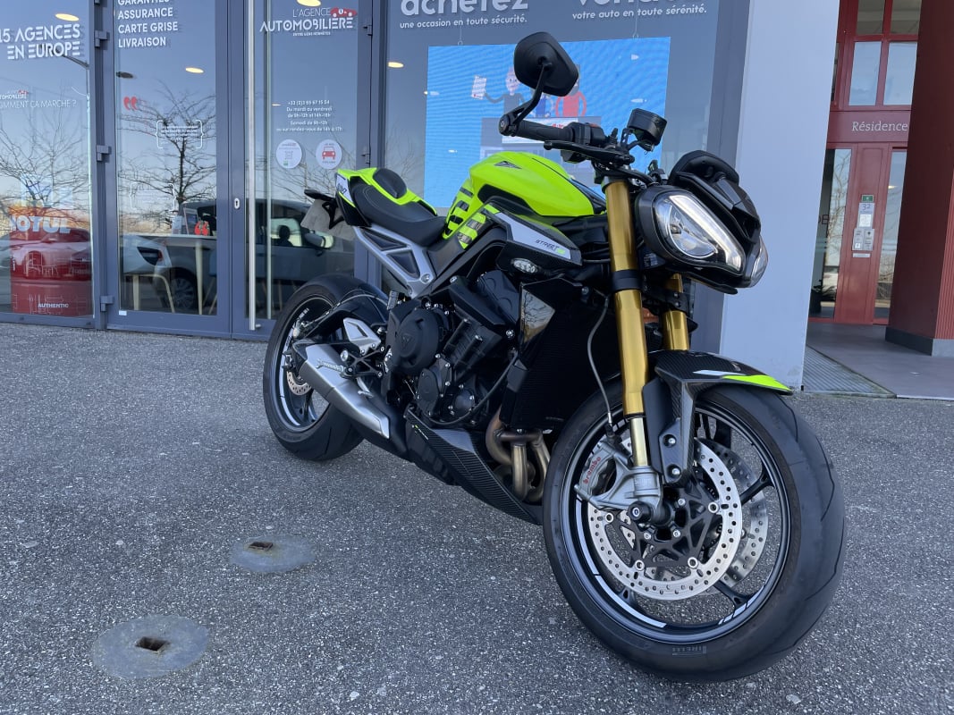Triumph Street Triple TRIUMPH STREET TRIPLE 765 MOTO2 — 1