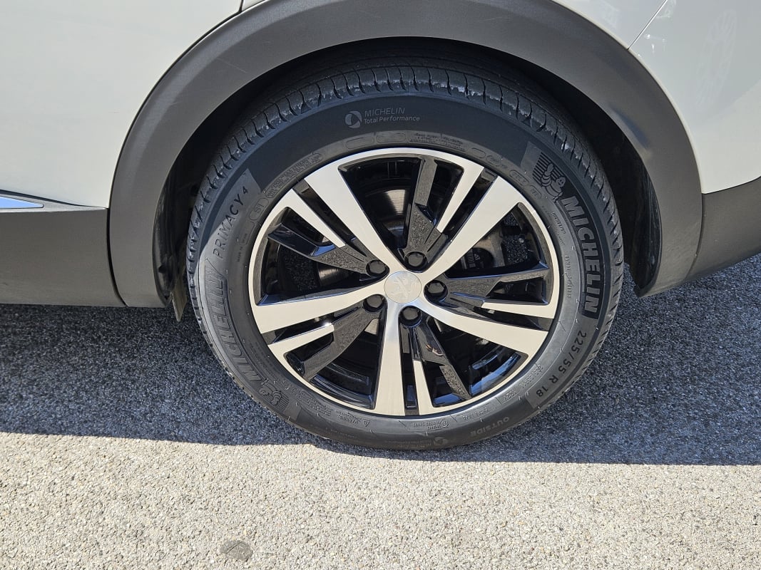 Peugeot 3008 300 CV HYBRID 4 GT EAT8 4X4 — 31