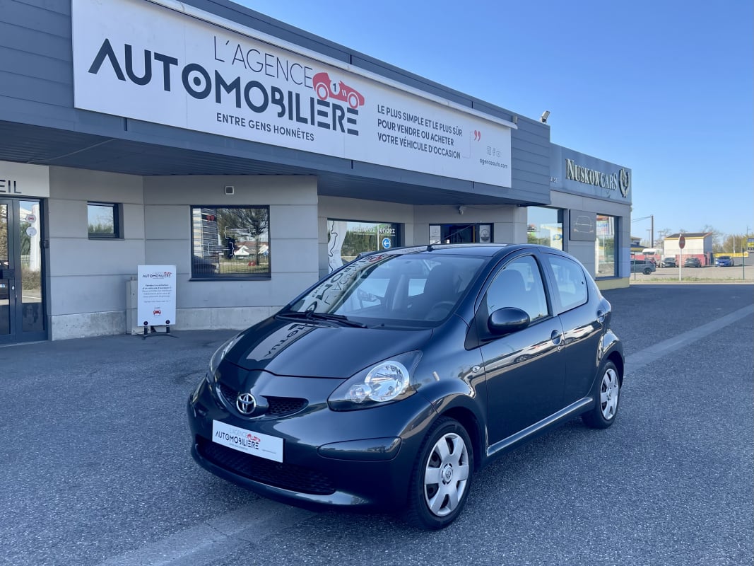 Toyota Aygo 1.0 VVTi 12V 68 cv — 1