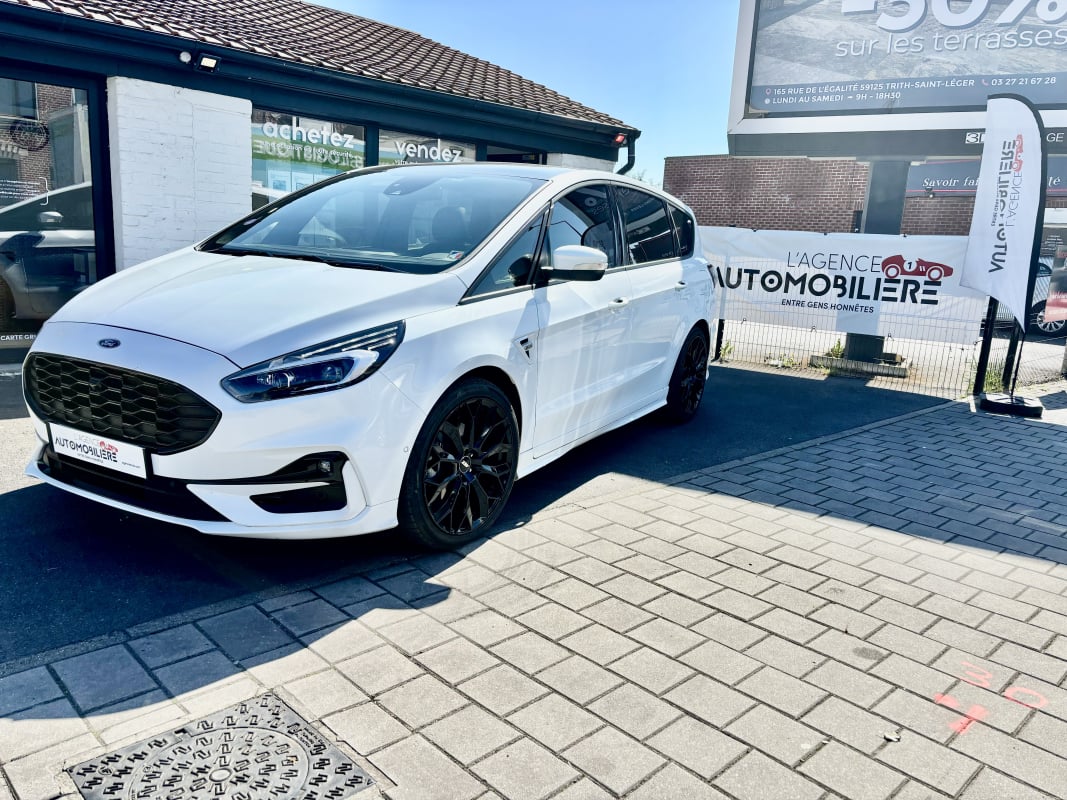 Ford S-Max 2.5 HYBRID 7 PLACES ST LINE ( CAMERA - APPLE CARPLAY ) 20.900KM — 1