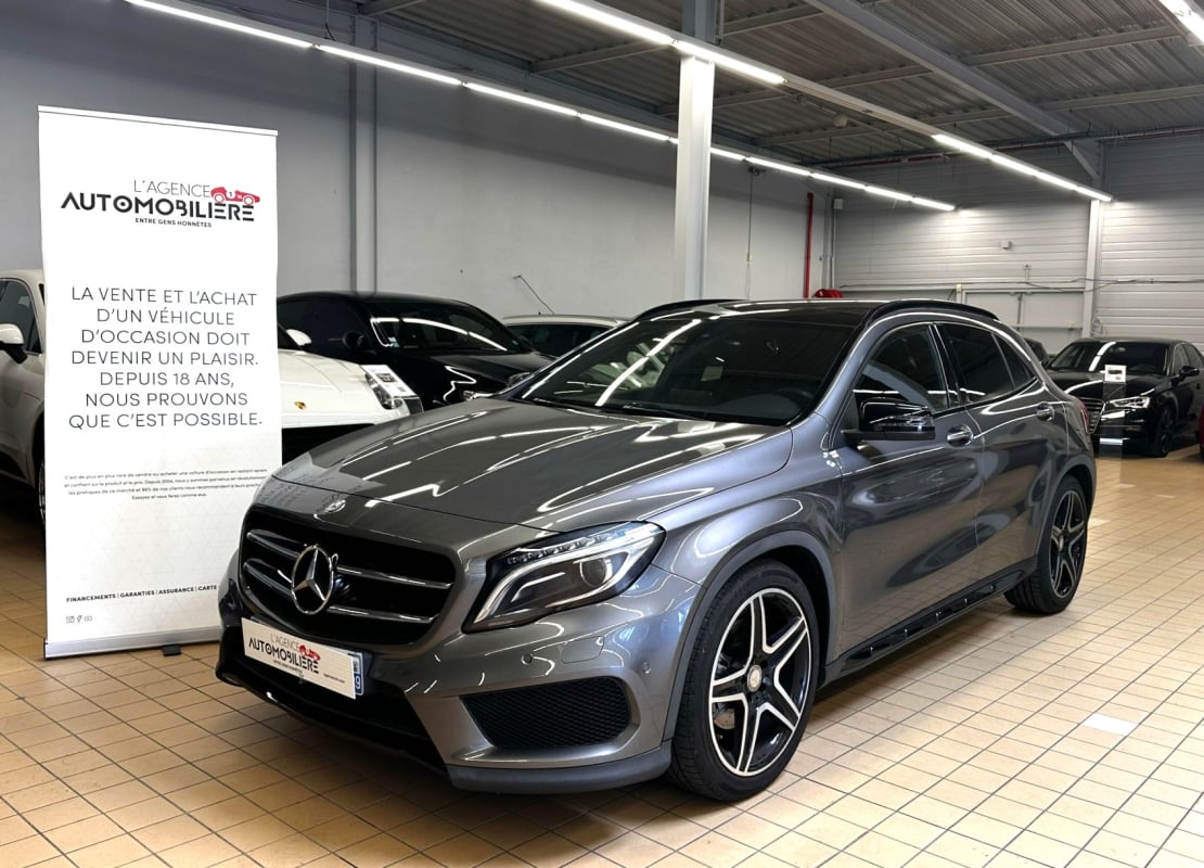 Mercedes-Benz Classe GLA 220D 4-MATIC FASCINATION 7-G DCT A 9.0 CV — 1