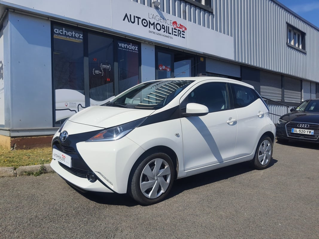 Toyota Aygo X PLAY 1.0 vvt-i 69 CH 5 PORTES — 1