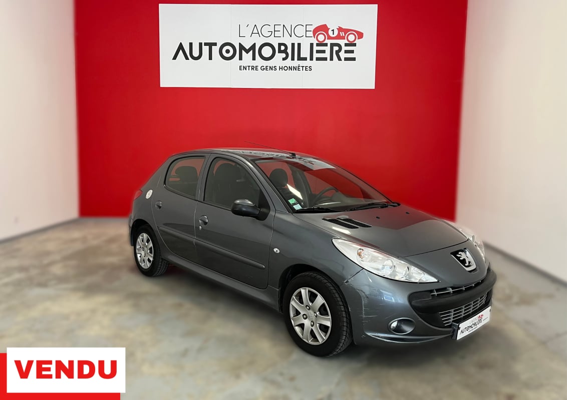 Peugeot 206 206 + 1.4 75 CLIMATISATION - 1ERE MAIN — 1