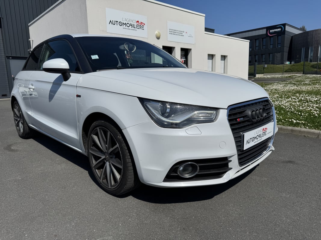Audi A1 I 1.6 TDI 105 BVM5 AMBITION — 1